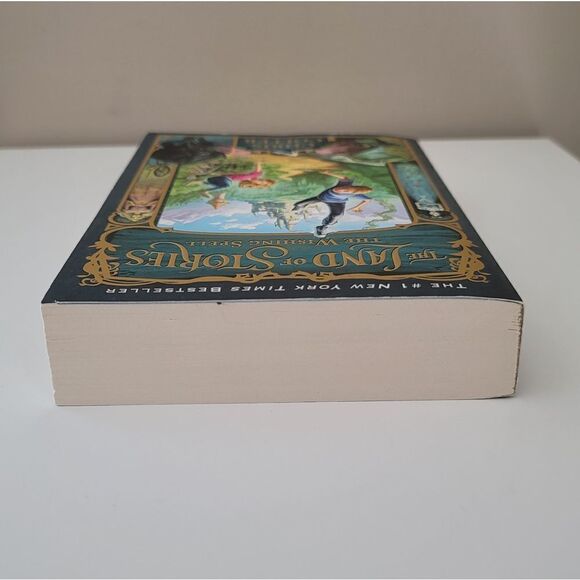 Land Of Stories Book The Wishing Spell #0293 - Picture 4 of 5